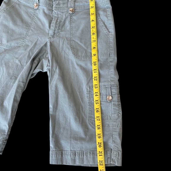 Dockers Petite Mid Rise Curvy Cargo Shorts - Picture 4 of 7